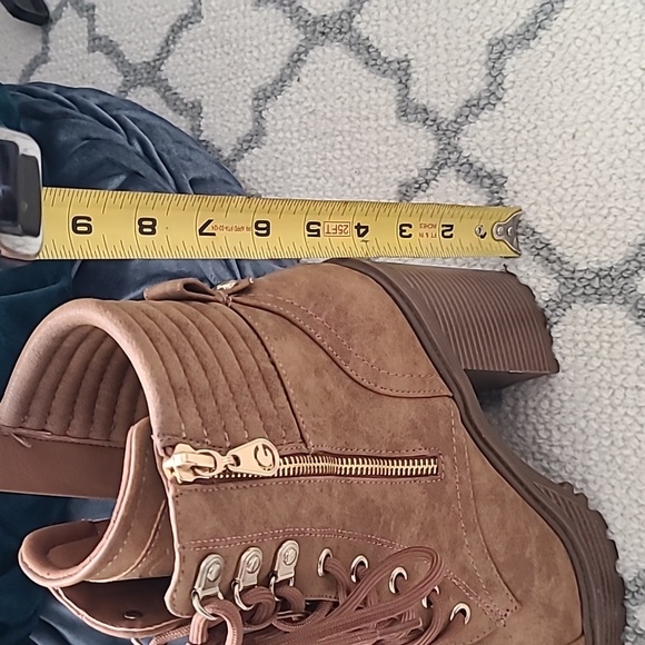 Combate chunky heel camel boots - Picture 4 of 5